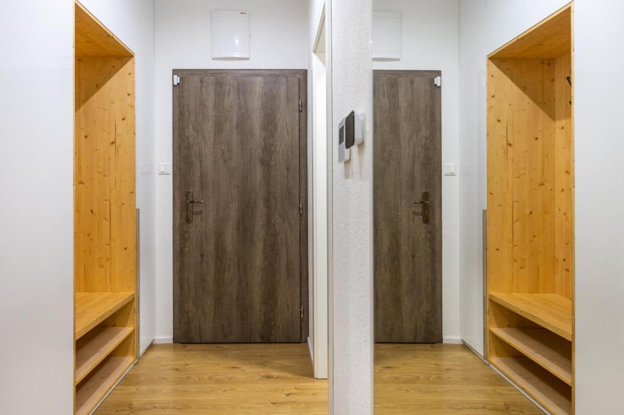 Lucnica Apartments タレ エクステリア 写真