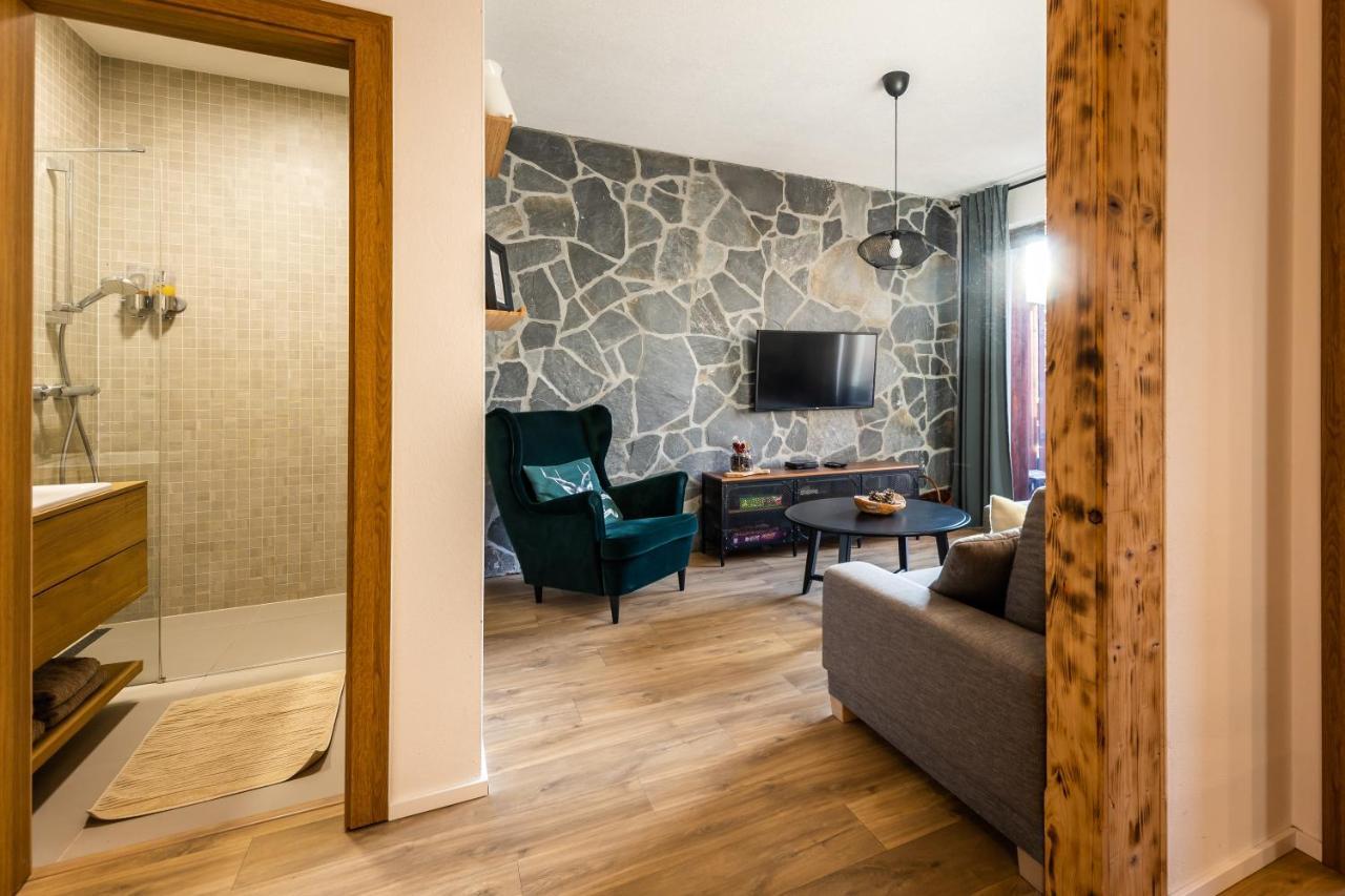 Lucnica Apartments タレ エクステリア 写真