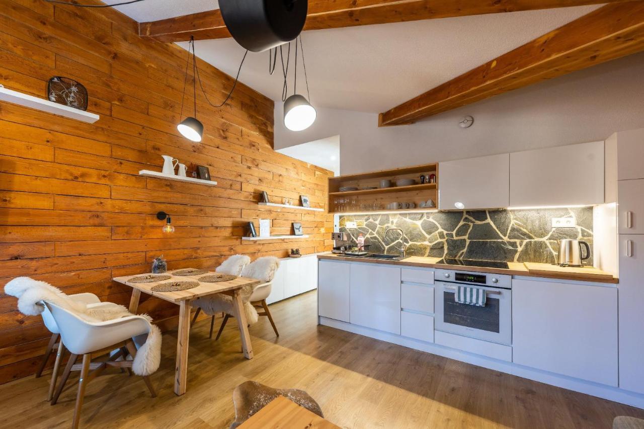 Lucnica Apartments タレ エクステリア 写真